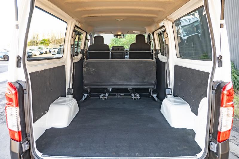 2021 Nissan NV350 / Caravan 5 Door