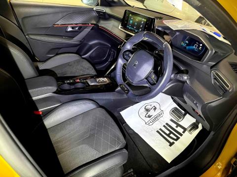 2022 Peugeot e-208 GT Electric - Thumbnail