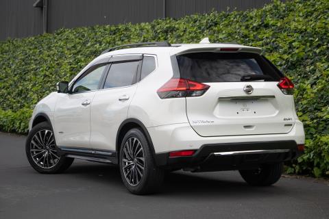 2019 Nissan X-Trail Hybrid - Thumbnail