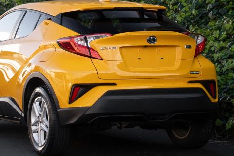2020 Toyota C-HR Hybrid - Thumbnail