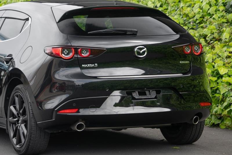 2019 Mazda 3 20S / Axela L Package