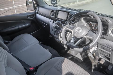 2022 Nissan NV350 / Caravan 5 Door - Thumbnail