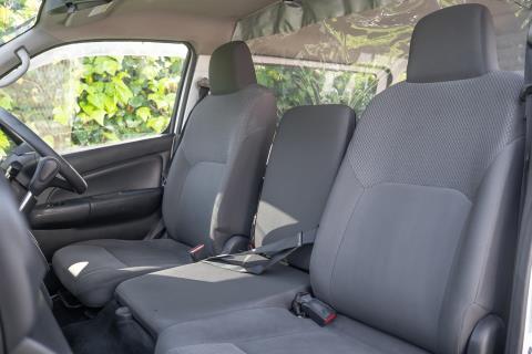 2022 Nissan NV350 / Caravan 5 Door - Thumbnail