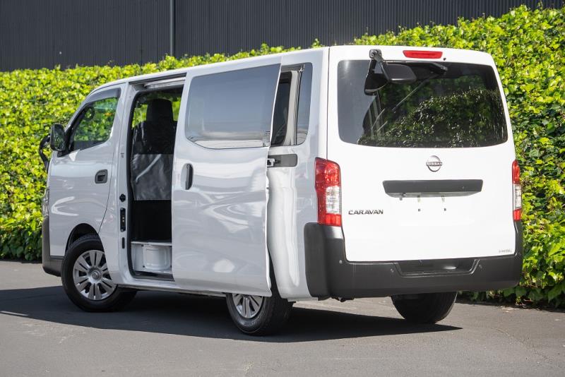 2022 Nissan NV350 / Caravan 5 Door