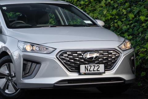 2022 Hyundai Ioniq II Hybrid - Thumbnail