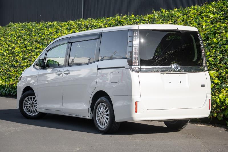 2015 Toyota Voxy X Hybrid / Noah X
