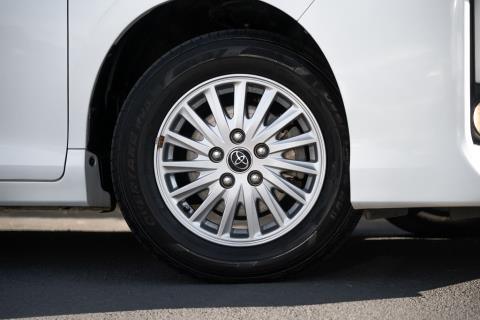 2015 Toyota Voxy X Hybrid / Noah X - Thumbnail