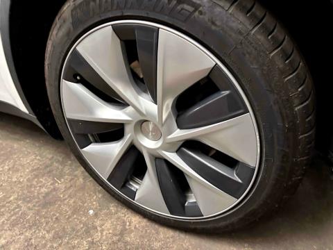 2022 Tesla Model Y 60kWh - Thumbnail