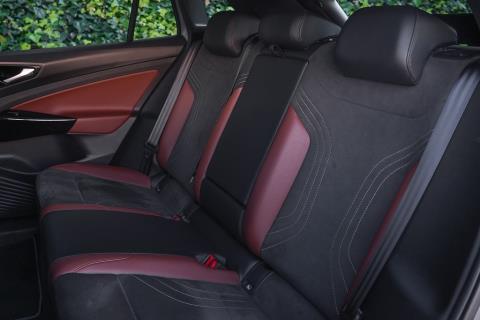 2023 Volkswagen ID.4 Pro Launch Edition - Thumbnail