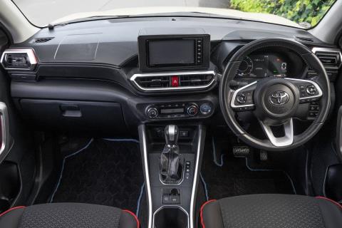 2021 Toyota Raize Z Hybrid - Thumbnail