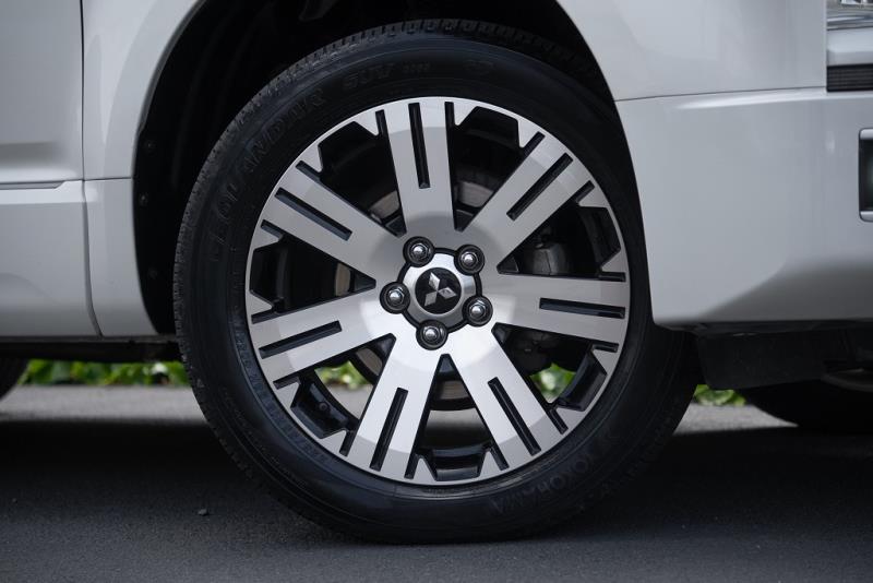 2019 Mitsubishi Delica D:5 G 4WD
