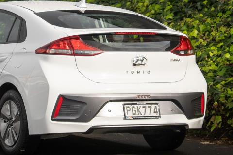 2022 Hyundai Ioniq II Hybrid - Thumbnail