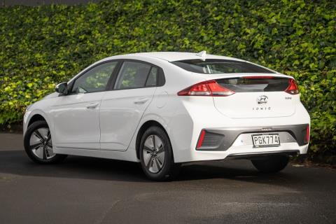 2022 Hyundai Ioniq II Hybrid - Thumbnail