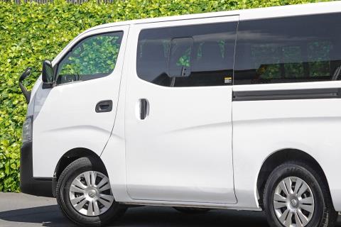 2023 Nissan NV350 / Caravan 5 Door - Thumbnail