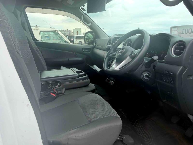 2022 Nissan NV350 Freezer Van