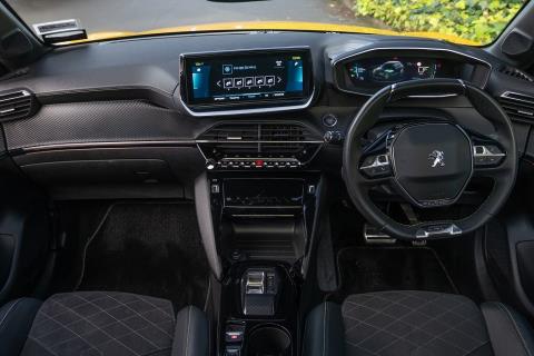 2022 Peugeot e-208 GT Electric - Thumbnail
