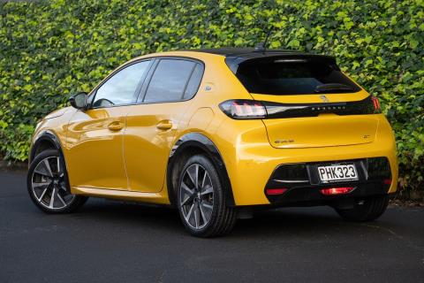 2022 Peugeot e-208 GT Electric - Thumbnail