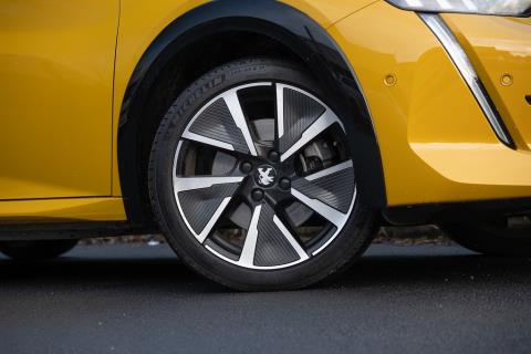 2022 Peugeot e-208 GT Electric - Thumbnail