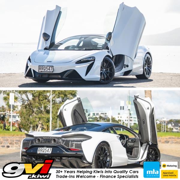 2023 McLaren Artura