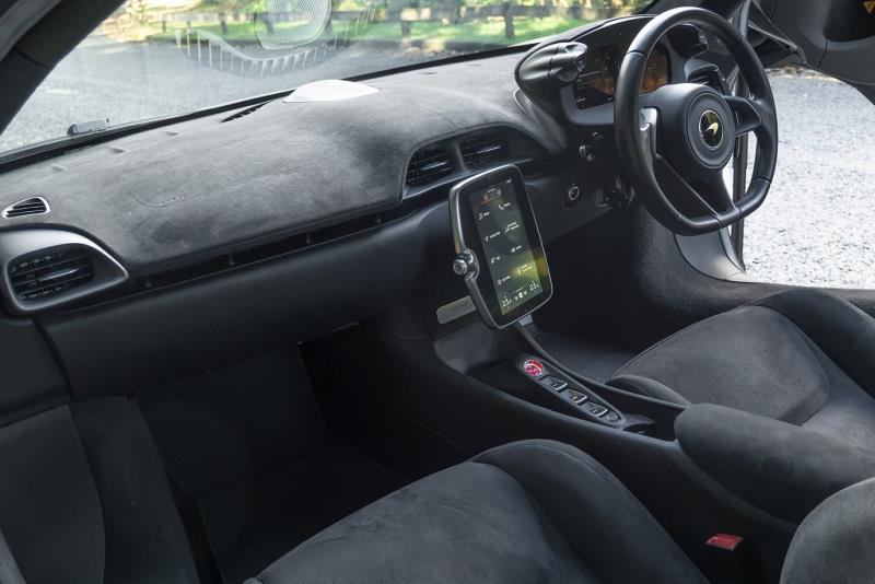 2023 McLaren Artura