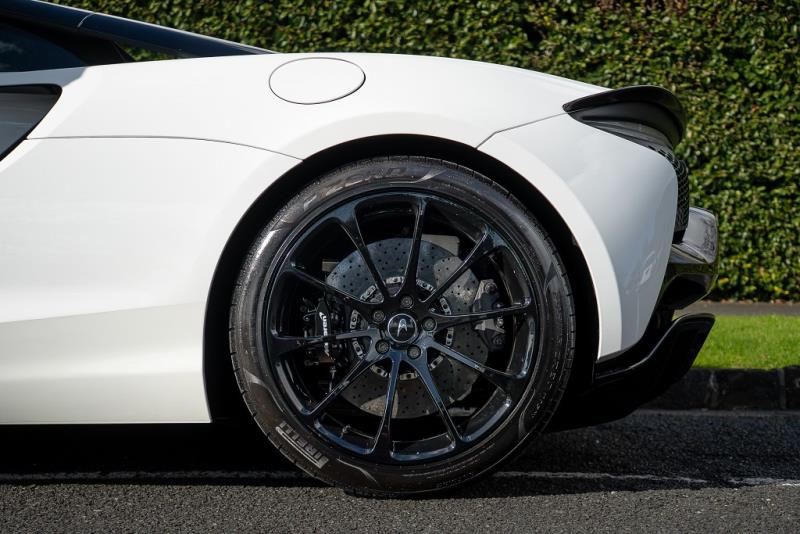 2023 McLaren Artura