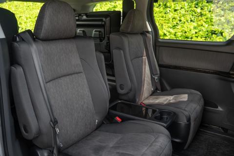 2014 Toyota Vellfire / Alphard ZR - Thumbnail