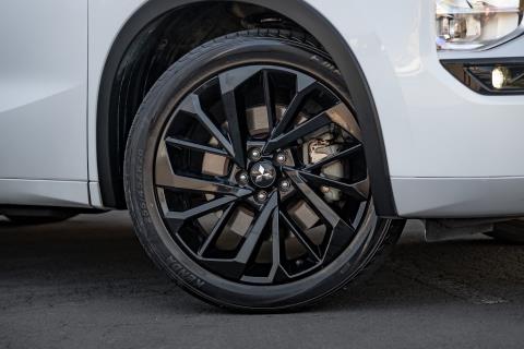 2022 Mitsubishi Outlander VRX 4WD - Thumbnail