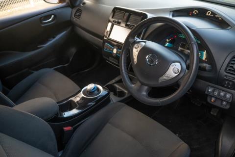 2017 Nissan Leaf 30X 74% SOH - Thumbnail