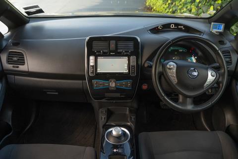 2017 Nissan Leaf 30X 74% SOH - Thumbnail