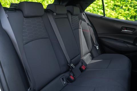 2018 Toyota Corolla Hybrid /  Auris - Thumbnail