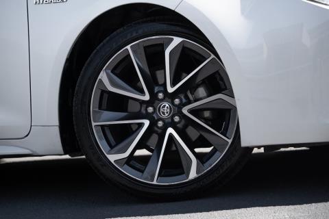 2018 Toyota Corolla Hybrid /  Auris - Thumbnail