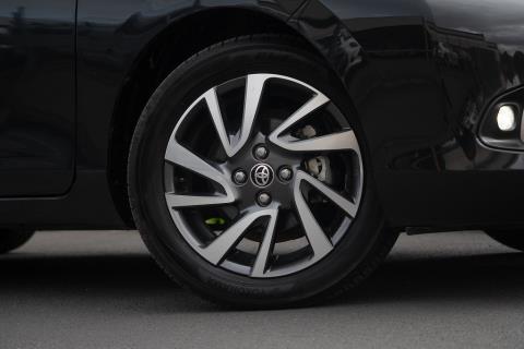 2021 Toyota Aqua Z Hybrid - Thumbnail