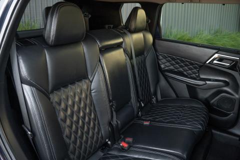 2022 Mitsubishi Outlander VRX 4WD - Thumbnail