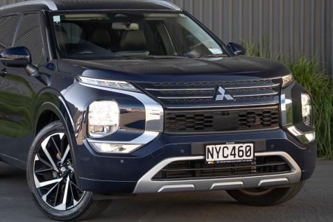 2022 Mitsubishi Outlander VRX 4WD - Thumbnail
