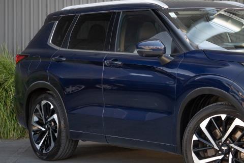 2022 Mitsubishi Outlander VRX 4WD - Thumbnail