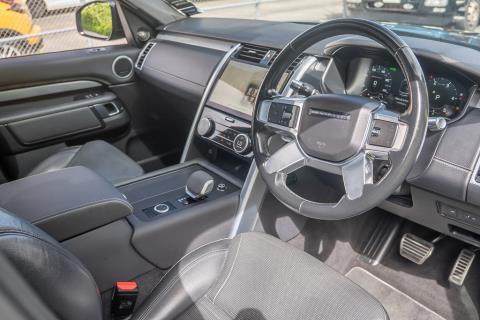 2021 Land Rover Discovery D250 R-Dynamic - Thumbnail