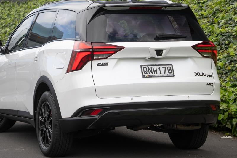 2024 Mahindra XUV700 AX7L Black Edition