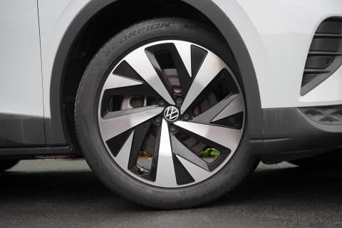 2023 Volkswagen ID.4 Pro 82kWh - Thumbnail