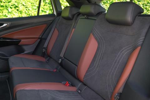 2023 Volkswagen ID.4 Pro 82kWh - Thumbnail