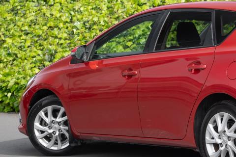 2017 Toyota Corolla GLX / Auris 1.8P - Thumbnail