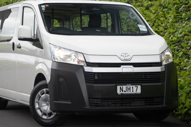 2021 Toyota Hiace ZR GVN 2.8DT