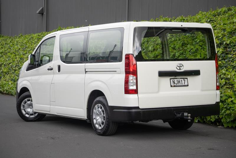 2021 Toyota Hiace ZR GVN 2.8DT