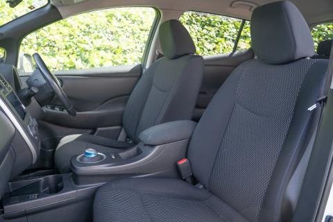 2015 Nissan Leaf 24S Gen 2 67% SOH - Thumbnail