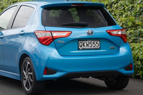 2017 Toyota Vitz Hybrid / Yaris Sport - Thumbnail