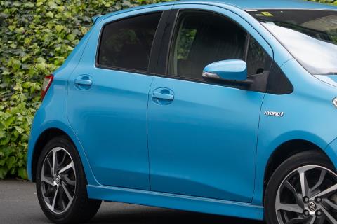 2017 Toyota Vitz Hybrid / Yaris Sport - Thumbnail