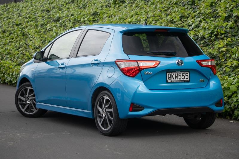 2017 Toyota Vitz Hybrid / Yaris Sport