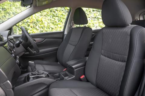 2022 Nissan X-Trail ST 2.5P - Thumbnail
