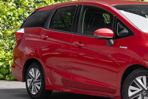 2016 Honda Shuttle X Hybrid - Thumbnail