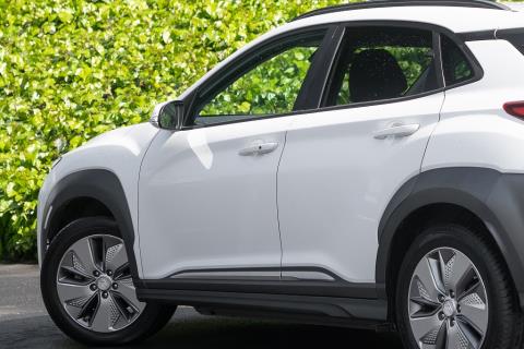 2020 Hyundai Kona EV 64kWh - Thumbnail