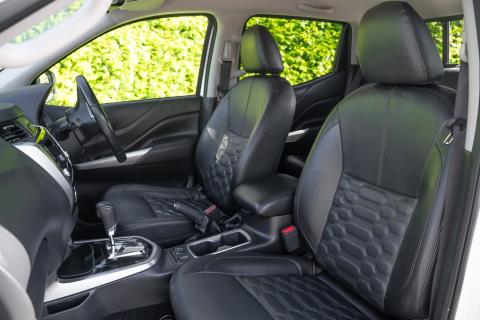2022 Nissan Navara ST-X 2.3D/7AT - Thumbnail